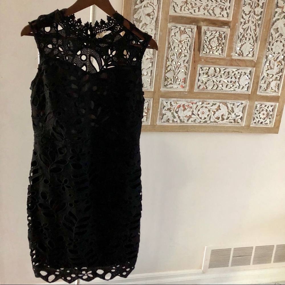 ⭐️NWOT Black floral design full cutout dress